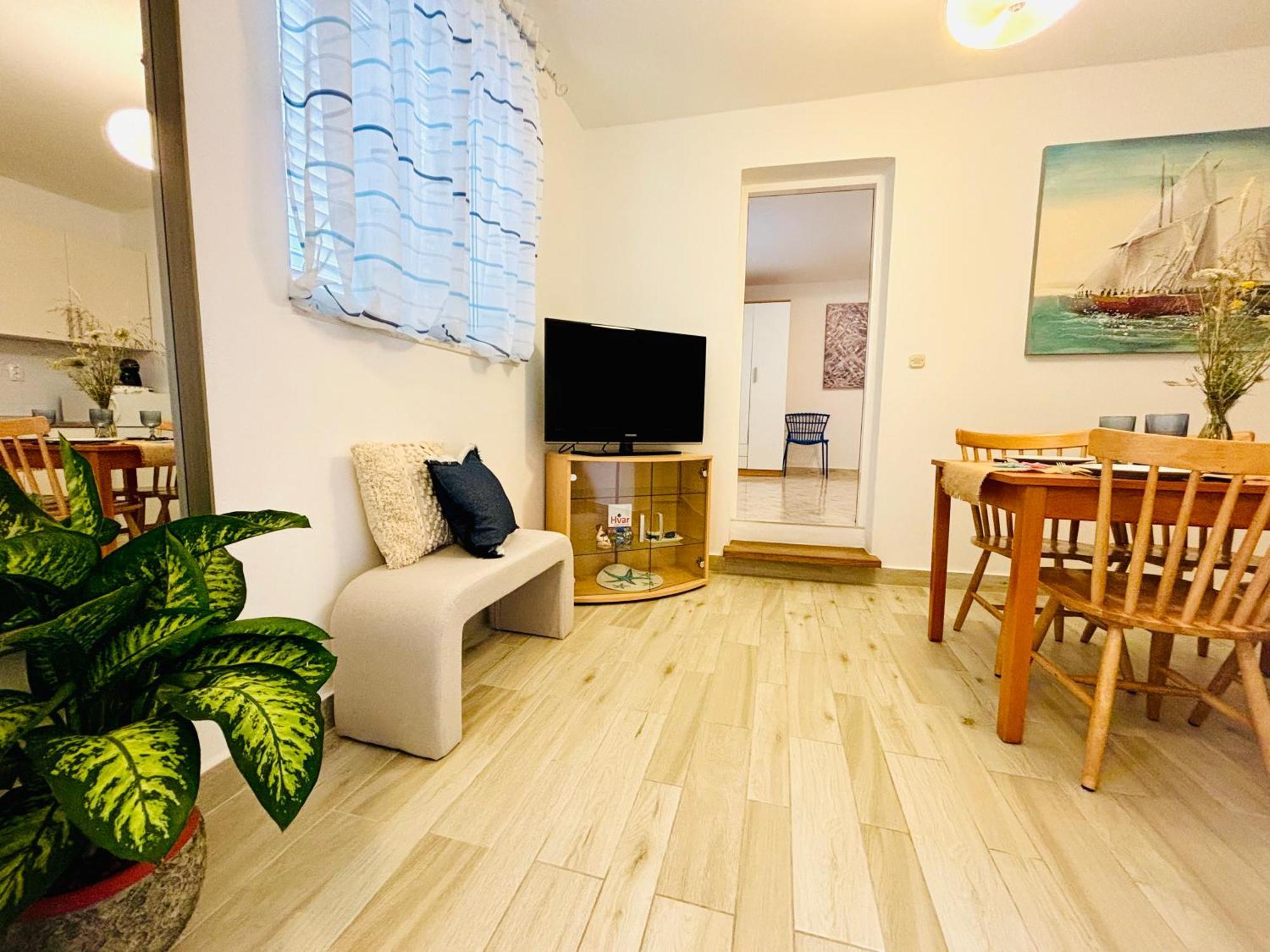 Apartment Sunny Elza 2 Хвар Екстер'єр фото